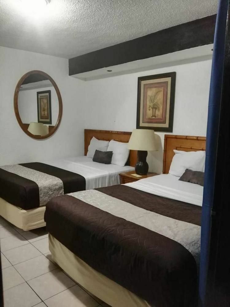 Capital O Zona Dorada Inn, ماساتلان المظهر الخارجي الصورة